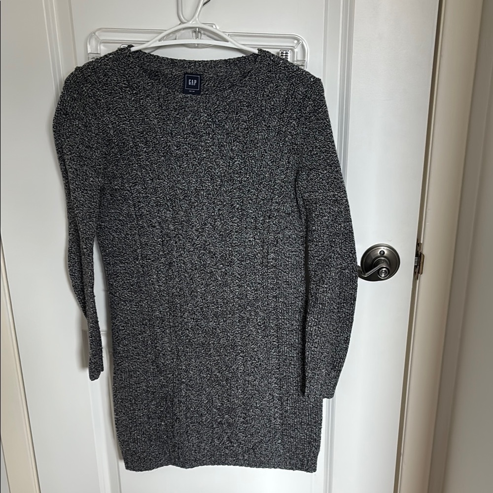 Gray Cable-Knit Crew Neck Sweater